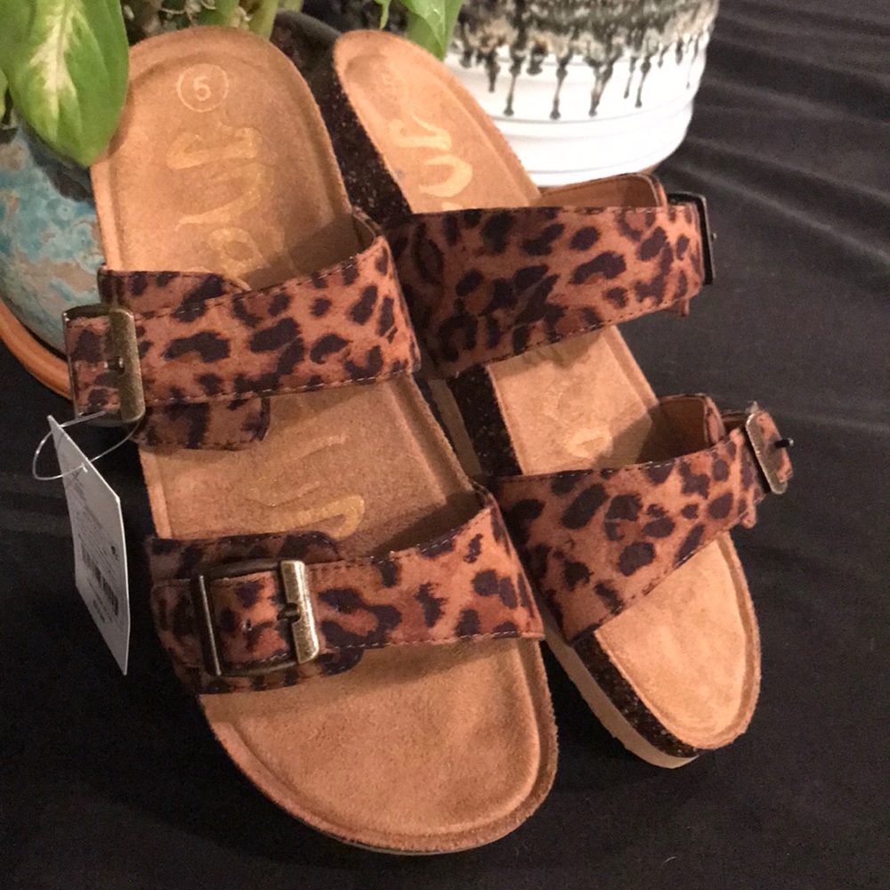 Leopard sandals (comfy)